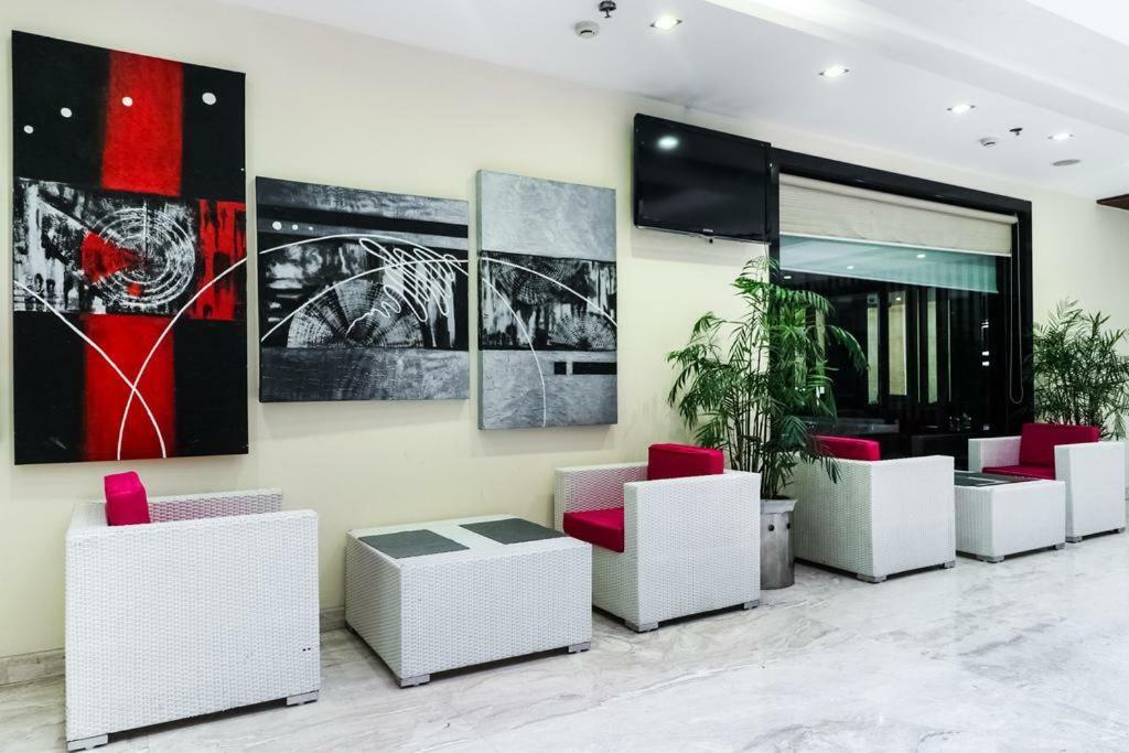 فندق Nawāshahrفي  La Silver Leaf المظهر الخارجي الصورة